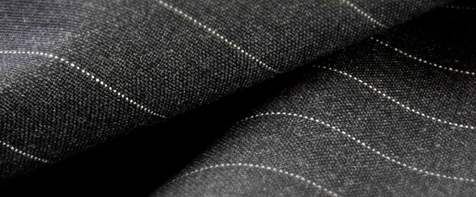 CHOOSING RIGHT FABRIC FOR YOUR YOUR SUIT